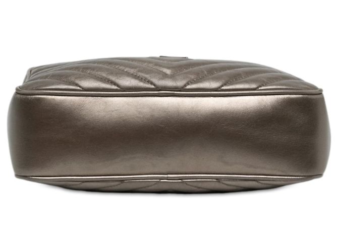 Autre Marque Saint Laurent Lou Camera Bag Monogram aus grauem Metallic-Leder gesteppt - Ansicht 3