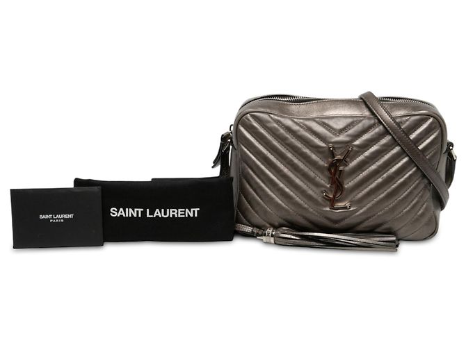 Autre Marque Saint Laurent Lou Camera Bag Monogram aus grauem Metallic-Leder gesteppt - Ansicht 6
