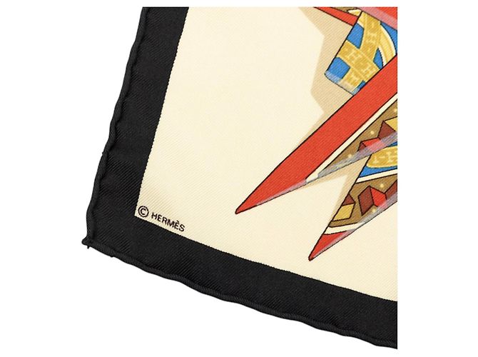 Pañuelo de seda Hermès White Metamorphose D un Carre 45 - vista 6