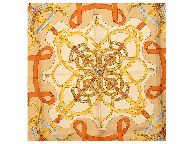 Pañuelo de seda Hermès Beige Eperon D'Or 90 - vista 2