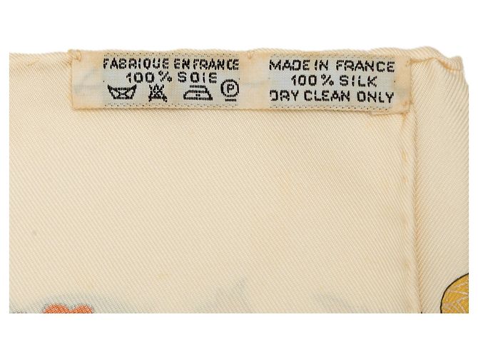 Pañuelo de seda Hermès White Decoupages 90 - vista 7