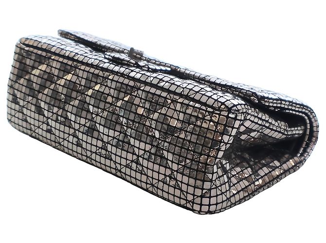 Chanel Silver Quilted Mirror Calfskin Reissue 2.55 Double Flap 225 - vista 14