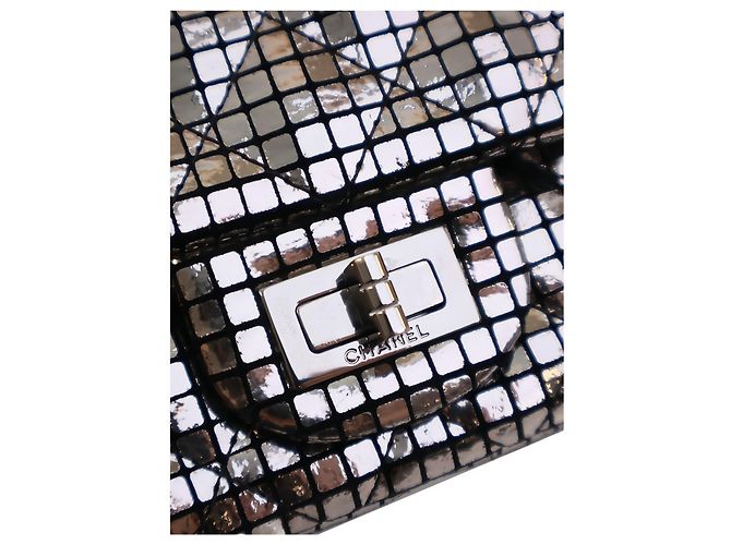 Chanel Silver Quilted Mirror Calfskin Reissue 2.55 Double Flap 225 - vista 5