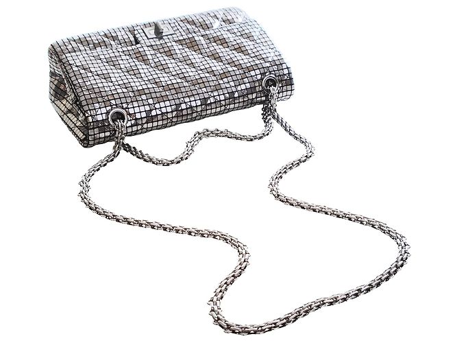 Chanel Silver Quilted Mirror Calfskin Reissue 2.55 Double Flap 225 - vista 6