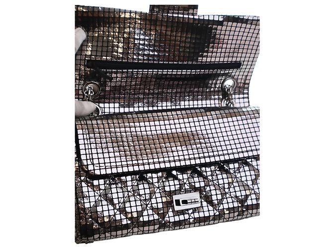 Chanel Silver Quilted Mirror Calfskin Reissue 2.55 Double Flap 225 - vista 9