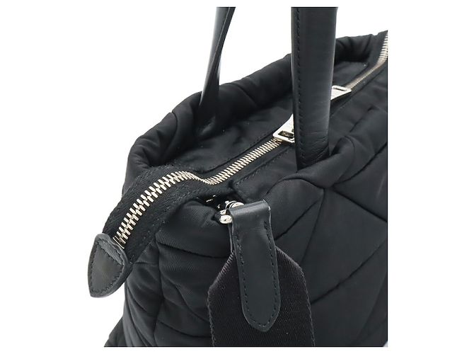 Bolso Tote Prada Small Padded Re-Nylon - vista 5