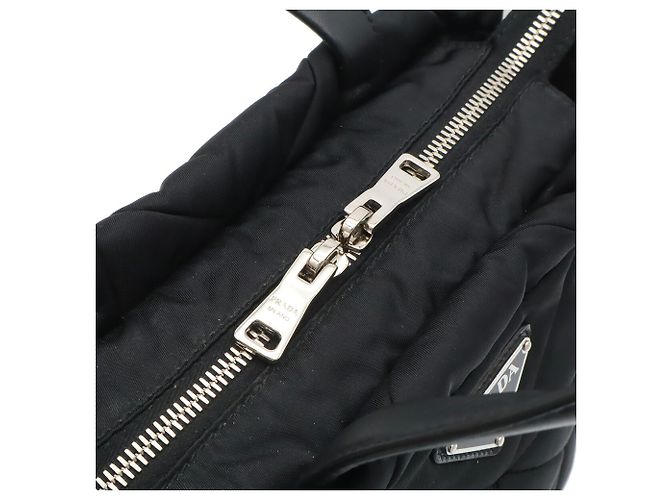 Bolso Tote Prada Small Padded Re-Nylon - vista 8