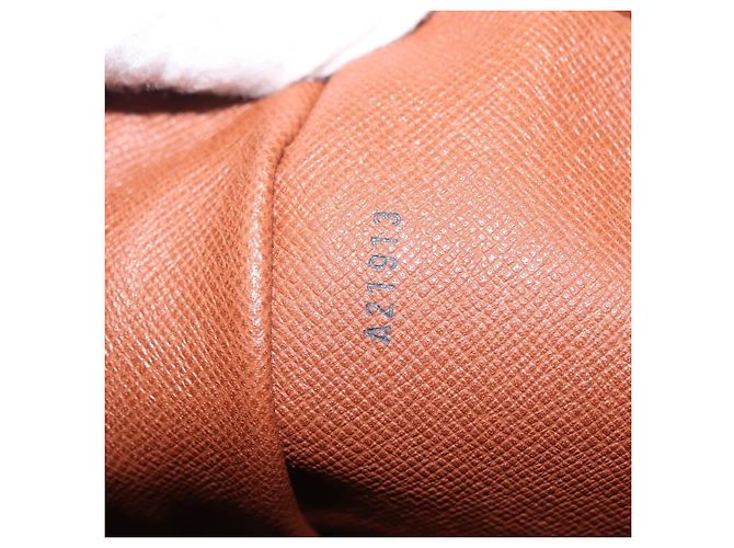 Louis Vuitton Boulogne Monogram Canvas 30 - vista 7