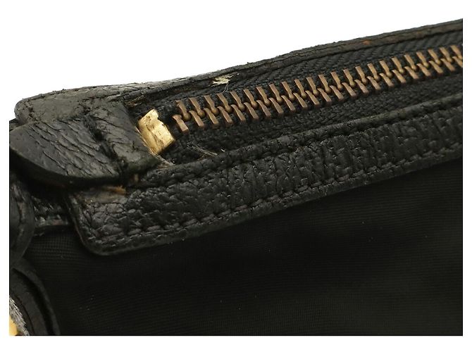 Bolsa de Ombro Prada Triangle em Black - vista 6