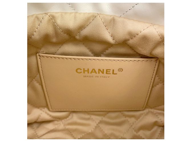 Bolso Chanel 22 Mini Coco Mark - vista 12
