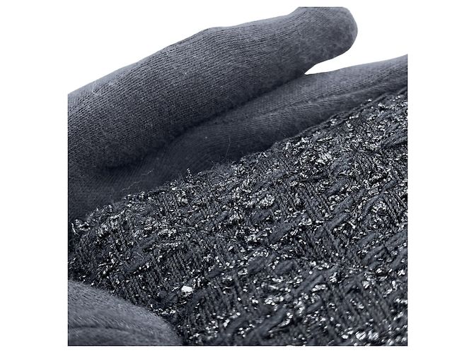 Borsa a tracolla con catena Chanel in tweed nero - vista 7