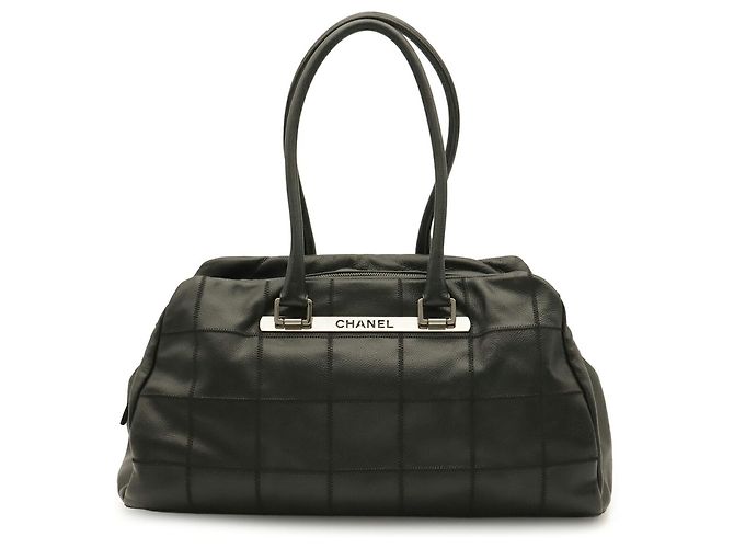 Borsa Boston Chanel in pelle di vitello martellata nera - vista 2
