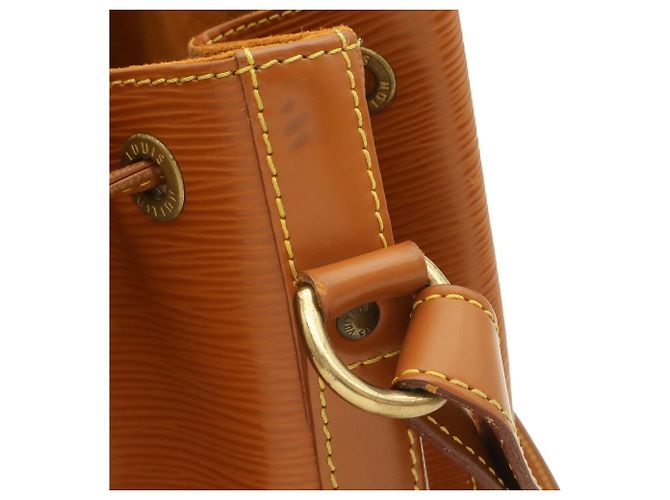 Noe Borsa a tracolla Louis Vuitton Epi Petit Noé - vista 5