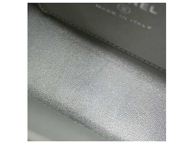 Borsa a tracolla con catena Chanel Matelassé in pelle d'agnello - vista 11