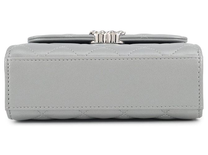 Borsa a tracolla con catena Chanel Matelassé in pelle d'agnello - vista 3
