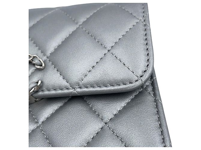 Borsa a tracolla con catena Chanel Matelassé in pelle d'agnello - vista 6