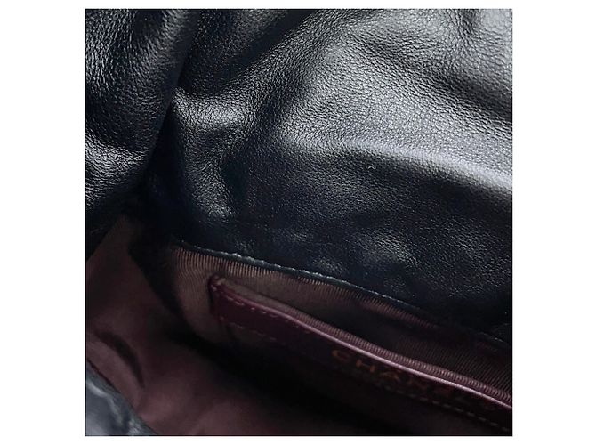 Borsa a tracolla Chanel in pelle d'agnello nera - vista 10