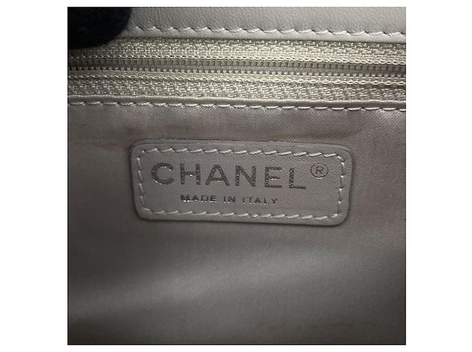 Borsa a tracolla Chanel con catena argentata - vista 17