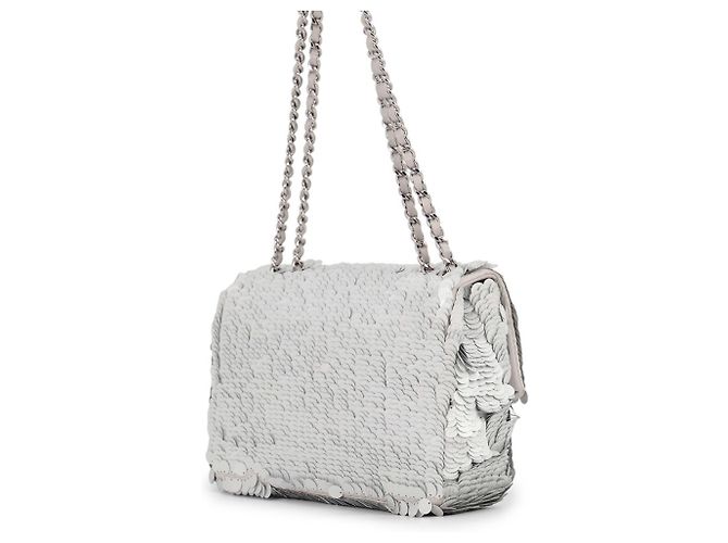 Borsa a tracolla Chanel con catena argentata - vista 2