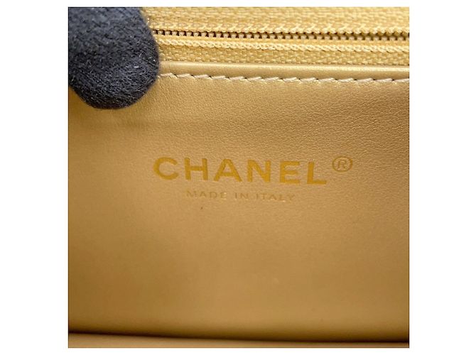 Chanel Matelassé Mini Flap Bag - Ansicht 15