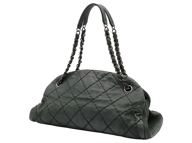 Borsa Bowling Chanel Mademoiselle Matelassé - vista 3