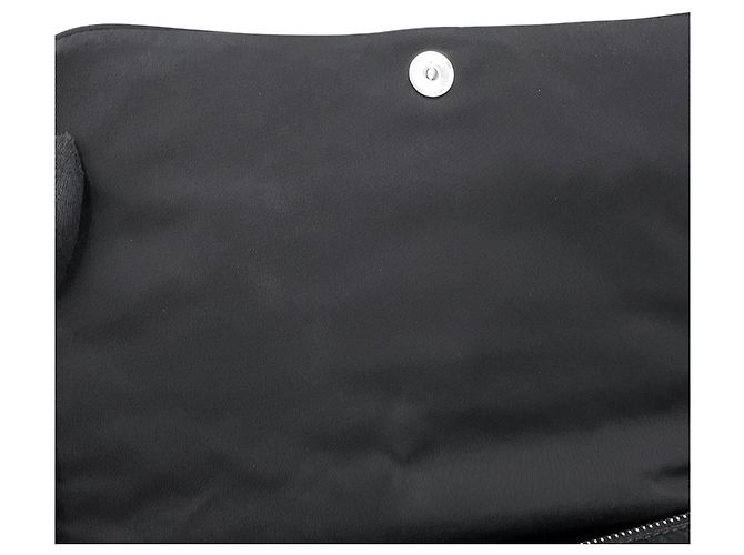 Bolso de hombro triangular Prada en Re-Nylon acolchado - vista 9