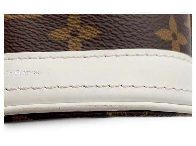 Louis Vuitton Monogram Nano Bucket Handtasche - Ansicht 9