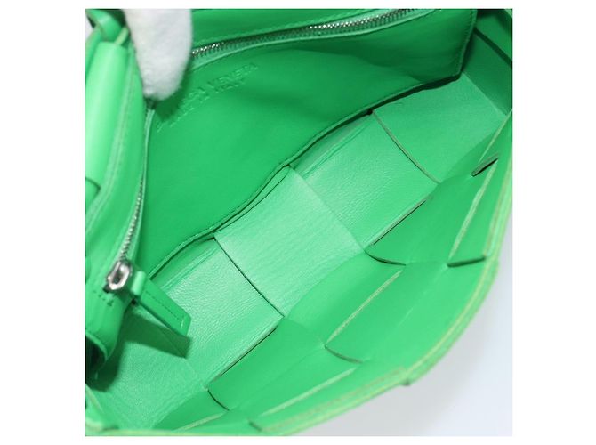 Bottega Veneta Cassette Maxi Intrecciato Leather Small - vista 5