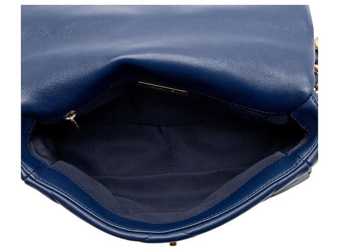 Borsa a tracolla Chanel 19 Medium Flap in pelle di agnello - vista 7