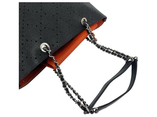 Borsa Tote Chanel in pelle Caviar traforata - vista 4