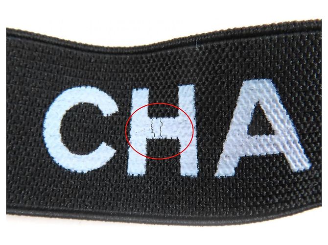 Accessoire brassard à logo CHANEL - vue 10