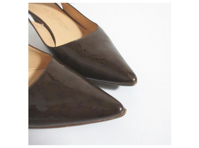 Louis Vuitton Monogram Slingback Pumps aus Lackleder - Ansicht 10