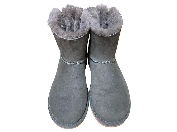 Stivali in pelle di pecora UGG Mini Bailey Bow II - vista 2