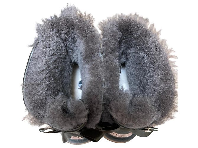 Stivali in pelle di pecora UGG Mini Bailey Bow II - vista 3