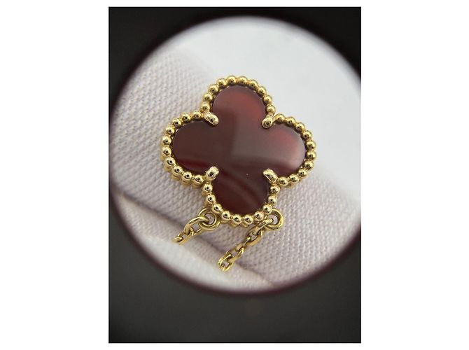 Collana Sweet Alhambra Van Cleef & Arpels Oro Giallo Cornalina - vista 15