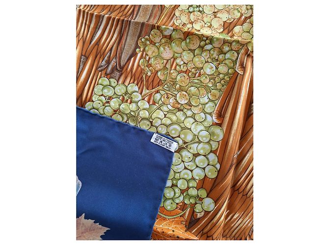 Carré Hermès Vendanges in seta 90cm - vista 13