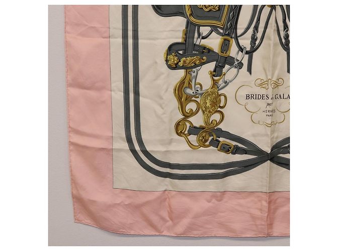 Hermès HERMES Carre 90 Scarf Silk Pink White  Brides de Gala - vista 8