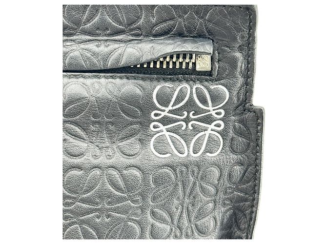 Pouch T Loewe in vernice con Anagram embossed - vista 7