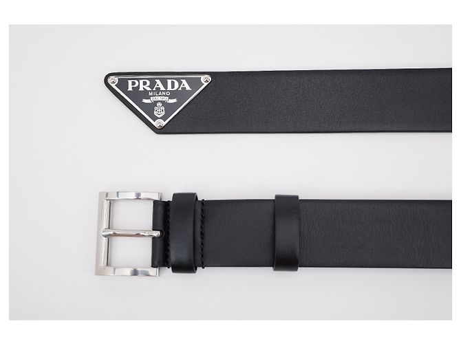 Prada Gürtel aus glattem Kalbsleder mit Dreieckslogo Schwarz - Ansicht 3
