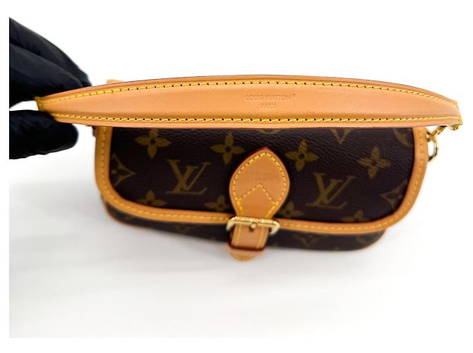 Louis Vuitton Diane NM Monogram Canvas Nano - vista 7