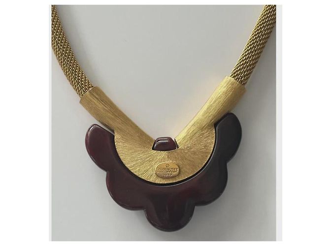 Givenchy Colar Borboleta em Ouro e Resina Bordeaux - vista 6