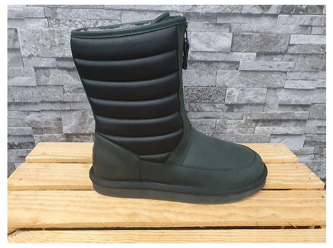 Botas UGG Negras de Cuero Nubuck Acolchadas Talla 39 - vista 4