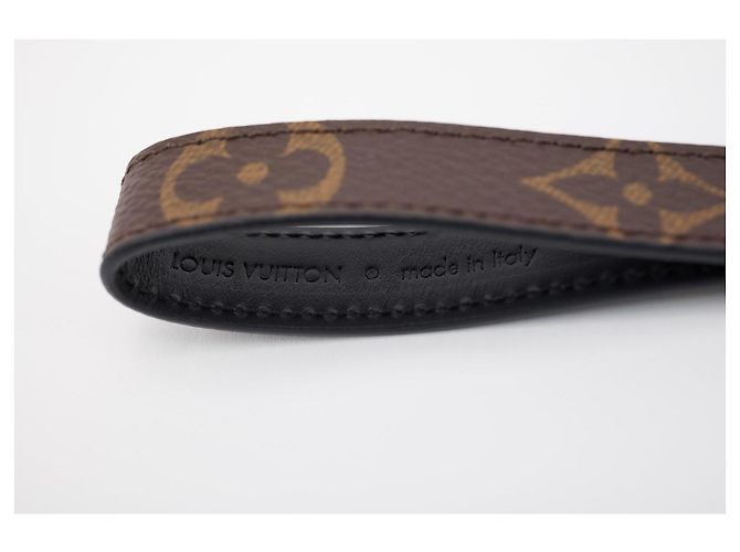 Louis Vuitton Monogram Slim Dragonne Bag Charm & Key Holder - vista 10