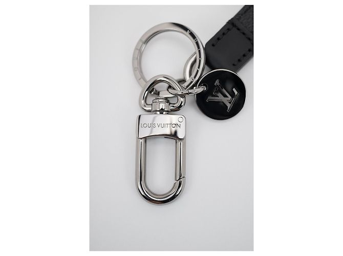 Louis Vuitton Dragonne Bag Charm & Key Holder Monogram - vista 3