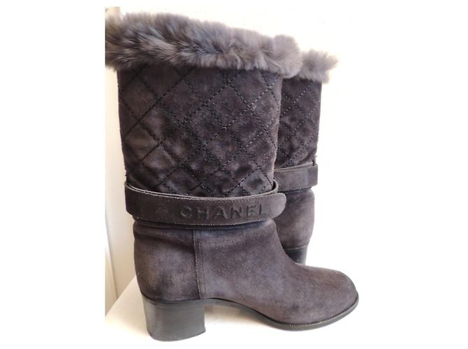 Chanel Mittelschaftstiefel Wildleder Pelz Anthrazit Größe 40 - Ansicht 6