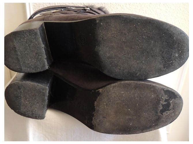 Chanel Mittelschaftstiefel Wildleder Pelz Anthrazit Größe 40 - Ansicht 9