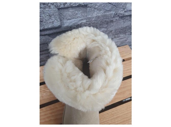 UGG Bailey Button - Botas de piel de cordero Sand - vista 3