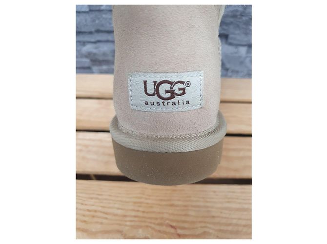 UGG Bailey Button - Botas de piel de cordero Sand - vista 6