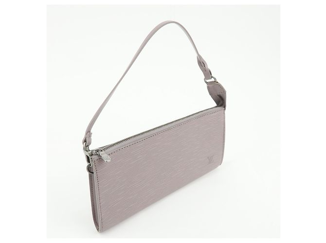Louis Vuitton Pochette Accessoires Epi Leather - vista 4
