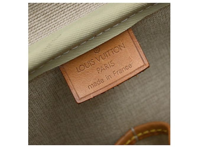 Louis Vuitton Deauville Monogram Canvas 34 - vista 6